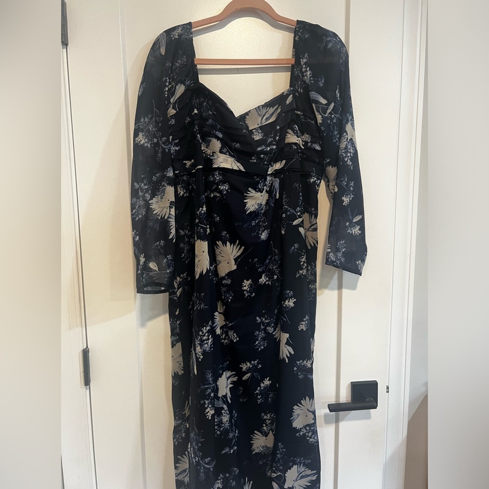 Stunning off the shoulder Abercrombie & Fitch dress